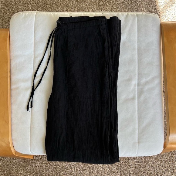 Zara casual loose flowy black crinkle pants - Picture 4 of 6